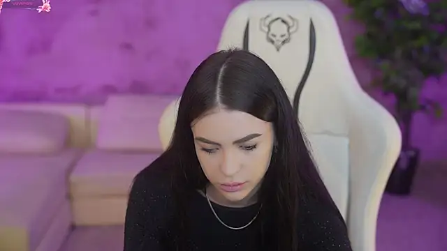 Tina Breeze online show from February 6, 2025, 7:45 am