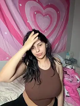 ThickerThanYoBitch online show from April 25, 2026, 9:01 am