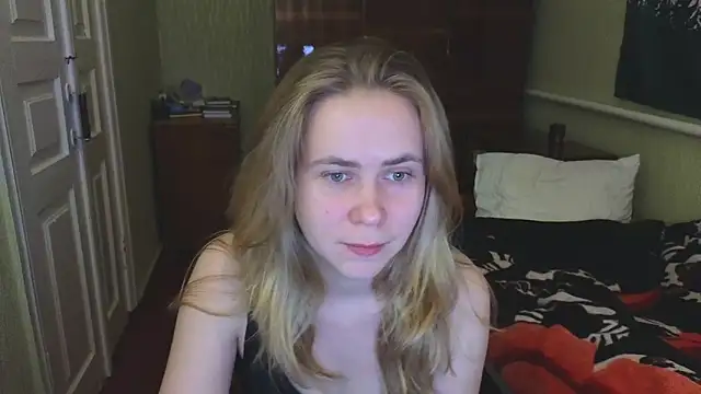 Riley Roo online show from December 11, 2024, 5:26 pm