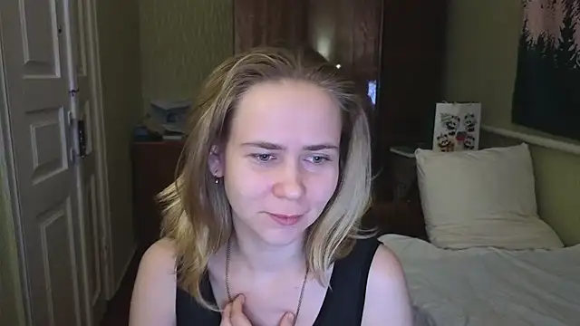 Riley Roo online show from February 5, 2025, 4:36 pm