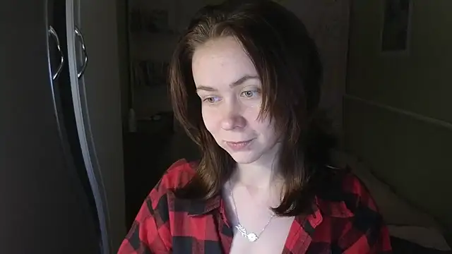 Riley Roo online show from November 24, 2025, 5:01 pm