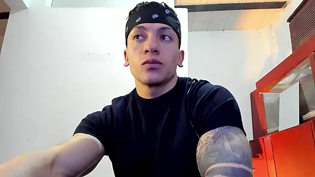 aquiles 51 online show from November 14, 2025, 5:55 pm