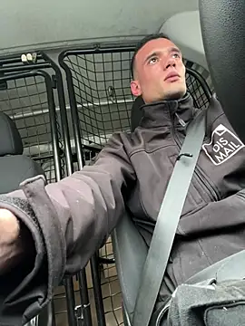 davorm online show from February 18, 2025, 8:49 am