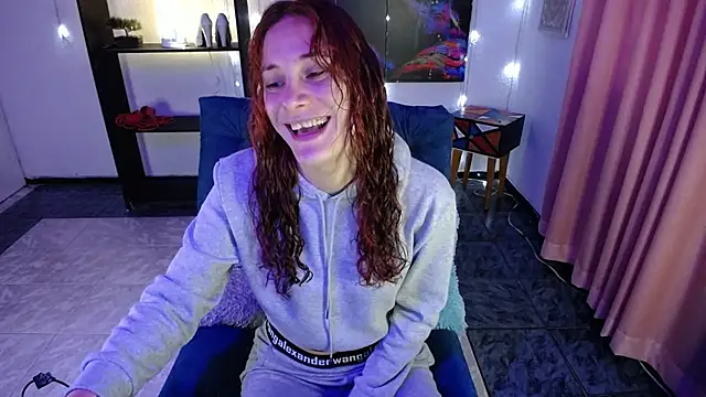 IsaBaileys  online show from January 29, 2025, 8:04 pm