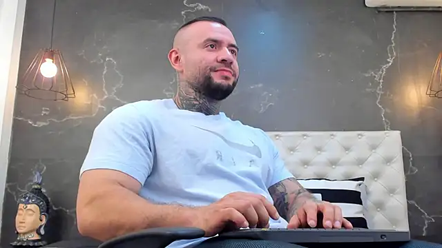 BruceDallas online show from December 6, 2024, 12:02 am