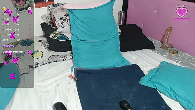 Snapshot of Honey-420- chatting on March 22, 2025, 3:52 am Honey-420- online show from March 22, 2025, 3:52 am