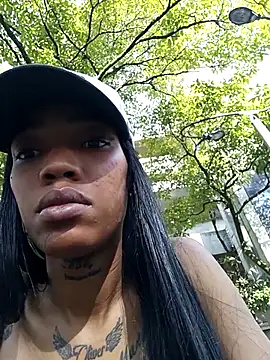 Snapshot of Honey-420- chatting on September 8, 2025, 9:14 pm Honey-420- online show from September 8, 2025, 9:14 pm