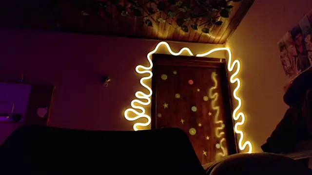 maryberry   online show from December 3, 2025, 11:03 pm