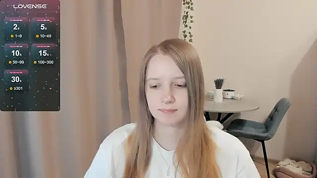 Snapshot of Alyaley chatting on October 26, 2025, 5:35 am Alyaley online show from October 26, 2025, 5:35 am