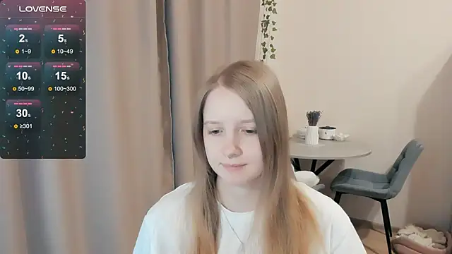 Snapshot of Alyaley chatting on October 27, 2025, 5:44 am Alyaley online show from October 27, 2025, 5:44 am