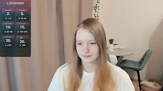 Snapshot of Alyaley chatting on November 10, 2025, 12:37 pm Alyaley online show from November 10, 2025, 12:37 pm