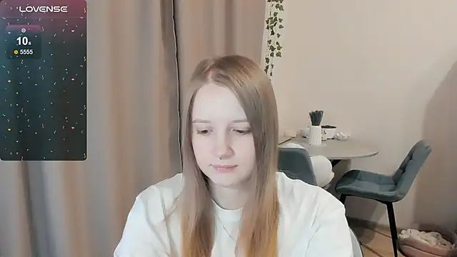 Snapshot of Alyaley chatting on November 15, 2025, 1:36 am Alyaley online show from November 15, 2025, 1:36 am