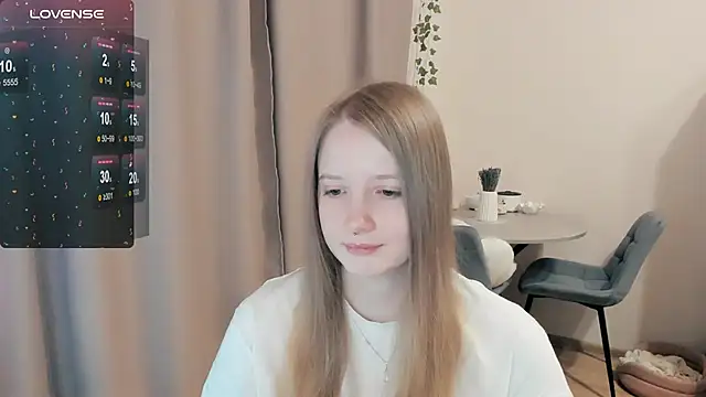 Snapshot of Alyaley chatting on November 17, 2025, 5:41 pm Alyaley online show from November 17, 2025, 5:41 pm