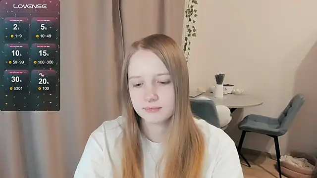 Snapshot of Alyaley chatting on November 18, 2025, 6:23 pm Alyaley online show from November 18, 2025, 6:23 pm