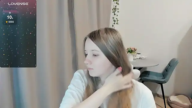 Snapshot of Alyaley chatting on November 30, 2025, 6:56 pm Alyaley online show from November 30, 2025, 6:56 pm