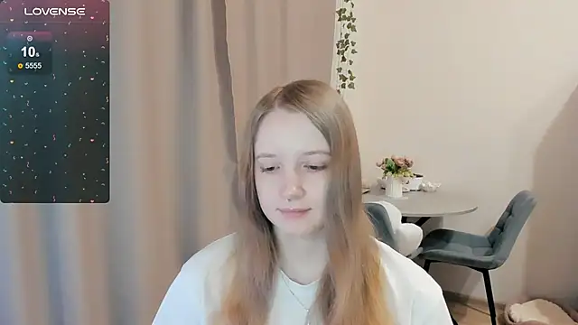 Snapshot of Alyaley chatting on December 4, 2025, 7:50 am Alyaley online show from December 4, 2025, 7:50 am