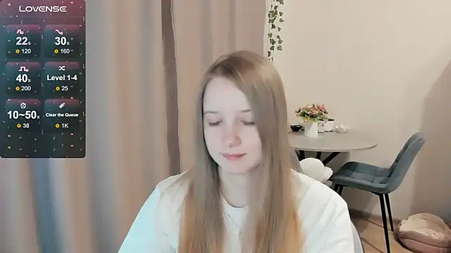 Snapshot of Alyaley chatting on December 21, 2025, 11:17 am Alyaley online show from December 21, 2025, 11:17 am