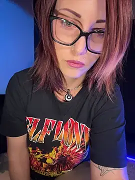 Snapshot of Astoria_Moon chatting on April 23, 2026, 9:19 am Astoria Moon online show from April 23, 2026, 9:19 am