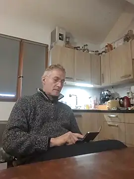 Snapshot of 60philippe chatting on January 30, 2025, 3:19 pm 60philippe online show from January 30, 2025, 3:19 pm