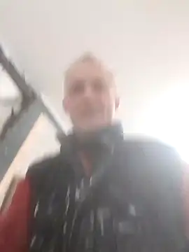 Snapshot of 60philippe chatting on March 5, 2025, 7:49 am 60philippe online show from March 5, 2025, 7:49 am