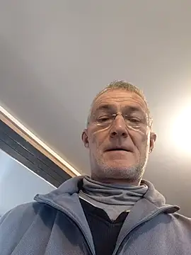 Snapshot of 60philippe chatting on December 2, 2025, 1:39 pm 60philippe online show from December 2, 2025, 1:39 pm