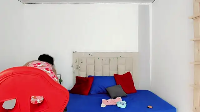 SexyEmmy 10 online show from January 17, 2026, 6:40 am