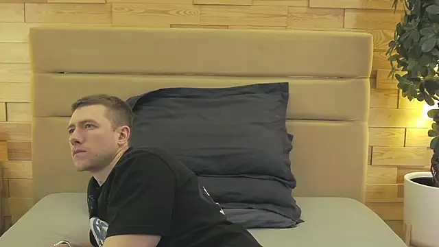 EthanPinkman online show from April 9, 2026, 4:12 am