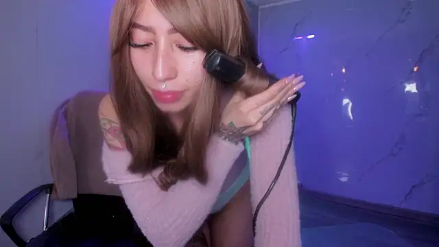 LilithCooperr  online show from April 8, 2026, 3:39 am