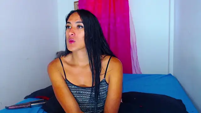 Snapshot of misss_estrella chatting on February 14, 2026, 4:26 pm misss estrella online show from February 14, 2026, 4:26 pm