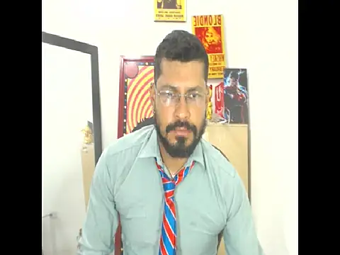 Snapshot of MikeRiverx chatting on May 10, 2026, 11:21 pm MikeRiverx online show from May 10, 2026, 11:21 pm