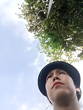 2HotAsain4u online show from October 9, 2025, 1:25 am