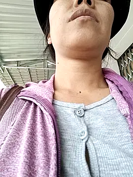 2HotAsain4u online show from January 17, 2026, 6:18 am