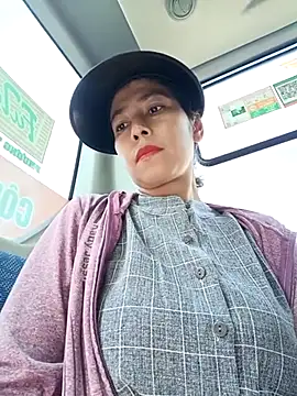 2HotAsain4u online show from April 23, 2026, 1:18 am