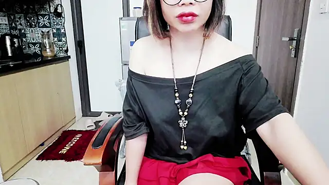 Miu-Le online show from October 22, 2025, 3:45 pm