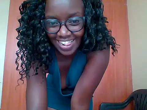 sexy darleen23 online show from March 23, 2026, 8:18 am