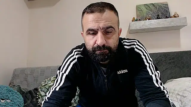 Snapshot of ivat80 chatting on December 15, 2024, 8:52 am ivat80 online show from December 15, 2024, 8:52 am