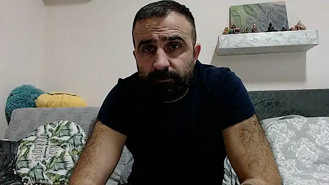 Snapshot of ivat80 chatting on December 19, 2024, 6:01 pm ivat80 online show from December 19, 2024, 6:01 pm