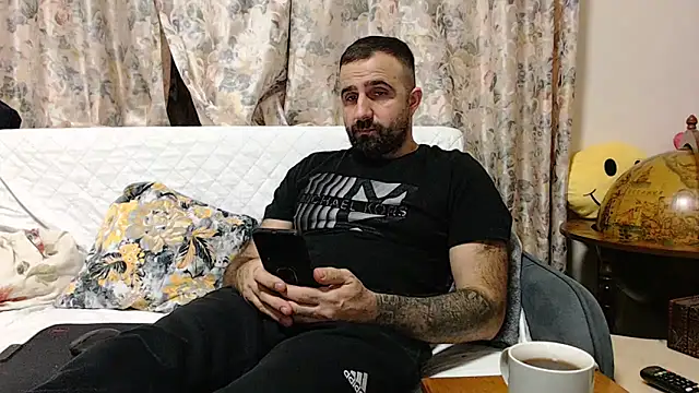 Snapshot of ivat80 chatting on January 31, 2025, 7:51 pm ivat80 online show from January 31, 2025, 7:51 pm