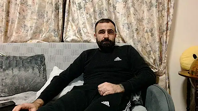 Snapshot of ivat80 chatting on February 24, 2025, 5:20 pm ivat80 online show from February 24, 2025, 5:20 pm