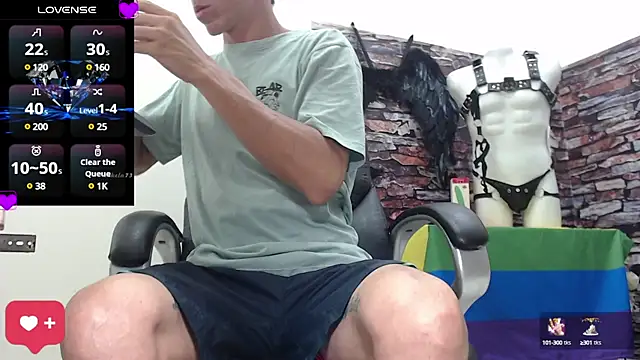 Snapshot of andy_dwels777 chatting on December 3, 2024, 10:51 pm andy dwels777 online show from December 3, 2024, 10:51 pm