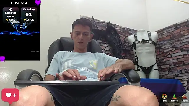 Snapshot of andy_dwels777 chatting on December 8, 2024, 8:04 pm andy dwels777 online show from December 8, 2024, 8:04 pm