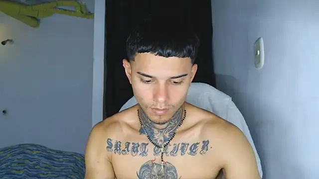 Snapshot of Skartoliver chatting on September 30, 2025, 11:48 am Skartoliver online show from September 30, 2025, 11:48 am