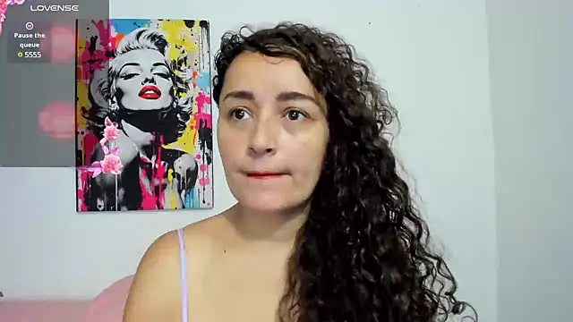  luna  sweet  online show from March 20, 2025, 11:05 am