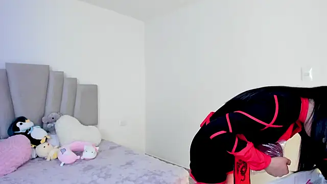 Snapshot of Alli_cooper chatting on February 28, 2025, 8:18 pm Alli cooper online show from February 28, 2025, 8:18 pm