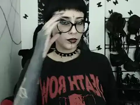 n0sferatus   online show from February 5, 2026, 3:33 am