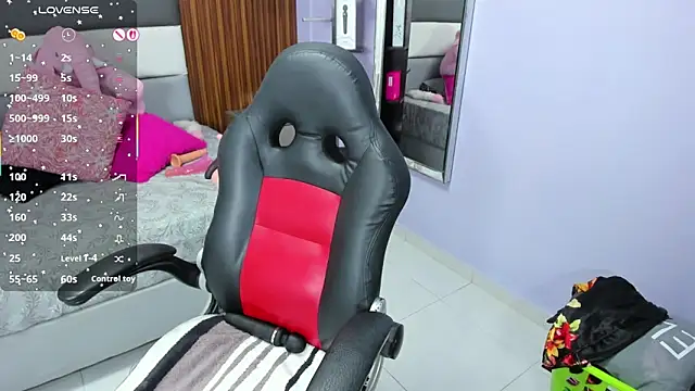 CATIAJONES online show from February 2, 2026, 6:39 pm