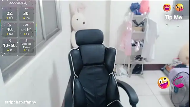 aFanny online show from April 17, 2026, 1:47 pm