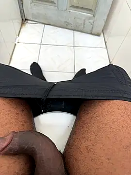 Snapshot of Black-mamba-madingo chatting on November 26, 2025, 11:33 am Black-mamba-madingo online show from November 26, 2025, 11:33 am