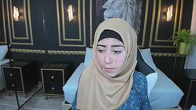 chaymae nah  online show from January 4, 2025, 4:00 pm