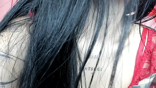 chaymae nah  online show from February 12, 2026, 6:52 am